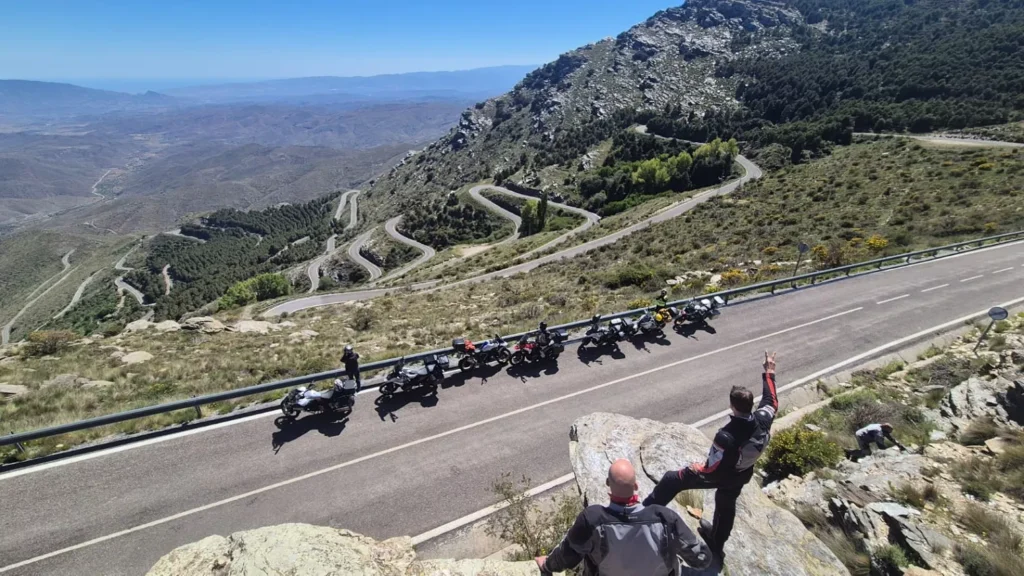 motocyklowe wyjazdy grupowe podroze motocyklem wypozyczalnia motocykli