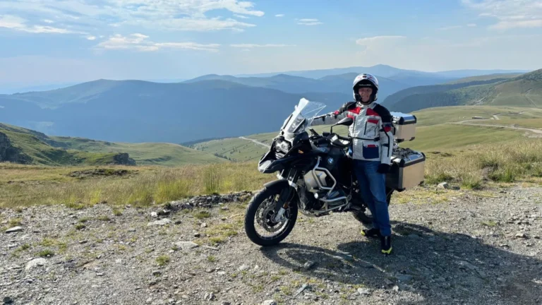motocyklem-do-rumunii-wynajem-motocykli-turystycznych-podroze-motocyklowe-wypozyczalnia-motocyklowa